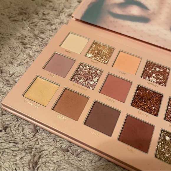 HUDA BEAUTY nude eyeshadow palette - Picture 5 of 7